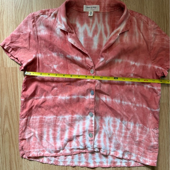 Cloth & Stone X Anthropologie Tie Dye Button
Front T-Shirt Size XS - Picture 5 of 6